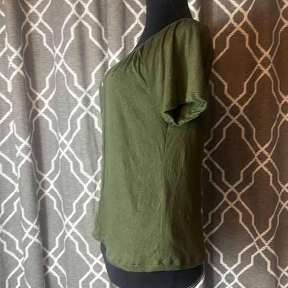 PRIMARK - FORREST GREEN T SHIRT WITH BUTTON DETAILS - XS (2/4) - Picture 3 of 6